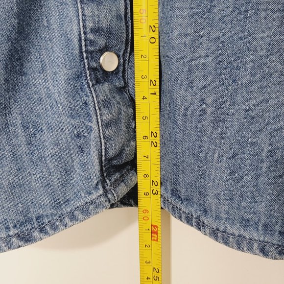 Guess | Denim Chambray Long Sleeve Pearl Snap Shirt Top Black Lace Yoke 14 - Picture 9 of 10